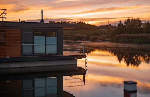 Klitten Boat Rental | Lake Breeze Retreat, Klitten