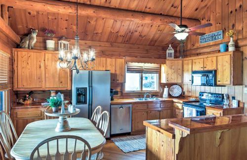 Pomona Park House | Lake Broward Cabin with Private Boat Launch and Dock!