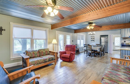 Brownwood House | Lake Brownwood Home w/Private Boat Dock!