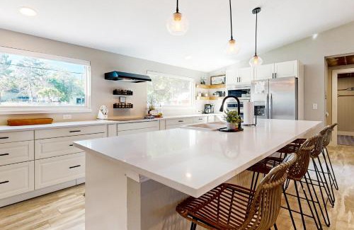 Burnet House | Lake Buchanan Living