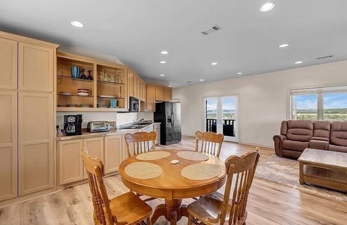 Burnet Apartment | Lake Buchanan