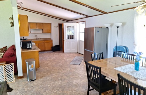 Montello House | Lake Buffalo home, large lot, pet friendly