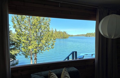 Sioux Narrows Nestor Falls House | Lake house on Crow Lake