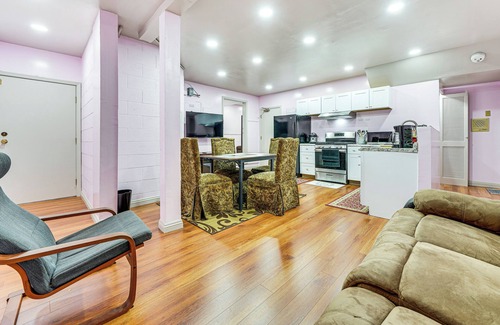 Castro Valley Apartment | Lake Chabot Getaway ~ 3 Mi to Water!