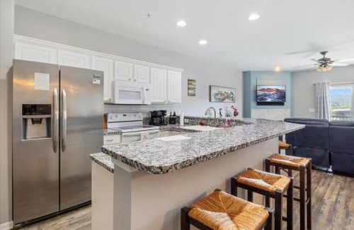 Camdenton House | Lake Condo