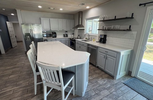 Pottsboro House | Lake Cottage 200 yards from the Lake Texoma shoreline!