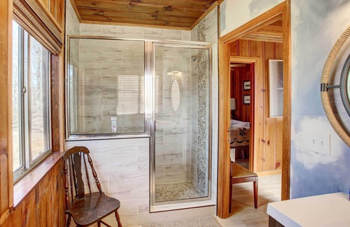 Jamestown Cabin | Lake Cumberland Cabin w/ Views & Fishing