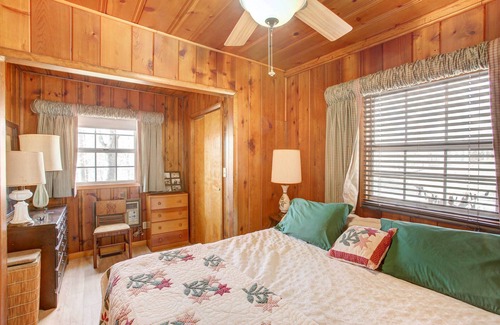 Jamestown Cabin | Lake Cumberland Cabin w/ Views & Fishing