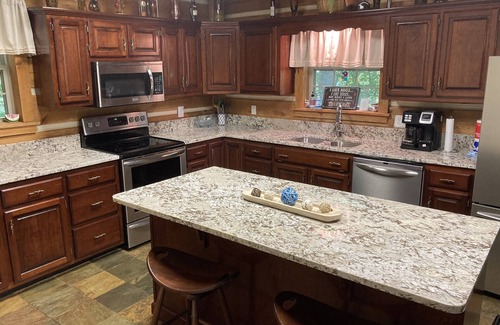Nancy Cabin | Lake Cumberland custom log cabin home on 32 wooded acres