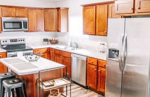 Jamestown House | Lake Cumberland Hideaway #2-1 Mile above Jtown Marina! Boat Parking & Fire Pit!