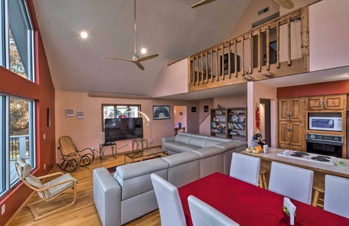 Mill Springs House | Lake Cumberland Home w/Deck + Water Access!