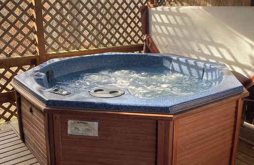 Nancy Cabin | Lake Cumberland Log Cabin minutes from Lee's Ford Marina and Pulaski County ParK