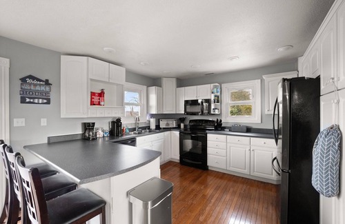 Sloans Valley House | Lake Cumberland Luxury #2! Amazing Lake views, hot tub, fire pit!