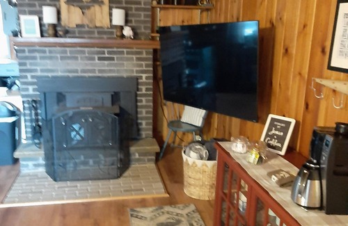 Wetmore Cabin | Lake Daze:Your Perfect UP Escape Near Pictured Rocks - Retreat Near Trail 8!