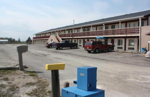 Curtice Hotel | Lake Erie Lodge