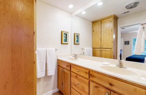 Kingsland House | Lake Escape