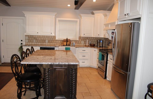 Longtown House | Lake Eufaula Longtown Waterfront home with private dock;4 BR plus loft; 3.5 bath