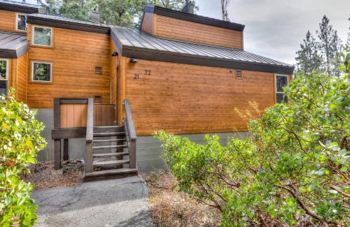 Dollar Point House | Lake Forest Villa Patio w BBQ