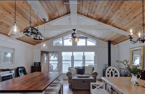 Central Alberta House | Lake front Cabin with a view