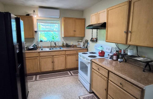 Winter Haven House | Lake Front: Charming 3-bedroom house with WiFi and AC in wonderful Winter Haven