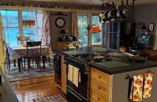 Lime Lake-Machias Cottage | Lake Front Charming 3-bedroom cottage on Lime Lake near Ellicottville
