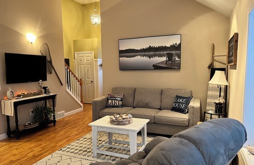 Northwest House | Lake front cottage on Lake Seneca with pontoon rental available