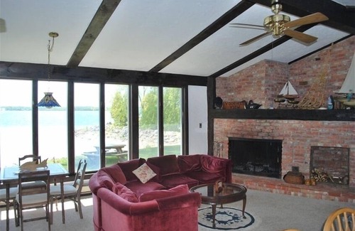 Charlevoix Cottage | Lake Front Cottage on the north shore of Lake Charlevoix