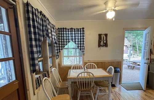 Brantingham Cottage | Lake front Cottage