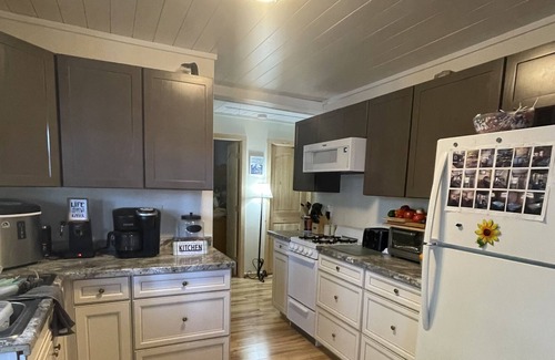 Brantingham Cottage | Lake front Cottage