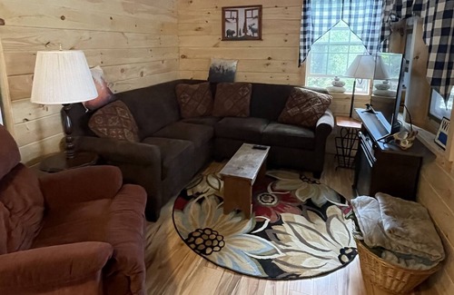 Brantingham Cottage | Lake front Cottage