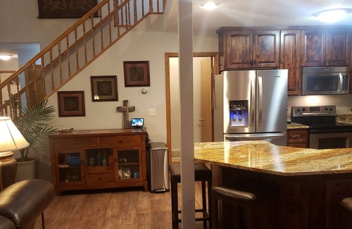 Breezy Point House | LAKE FRONT FAMILY FRIENDLY HOME W/IN BREEZY PT RESORT* PELICAN LAKE*LARGE DOCK