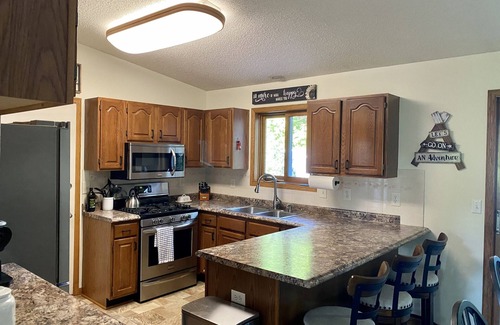 Lindstrom House | Lake front-Fishing-Snowmobile Trails Nearby!