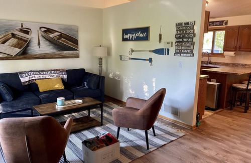 Lindstrom House | Lake front-Fishing-Snowmobile Trails Nearby!