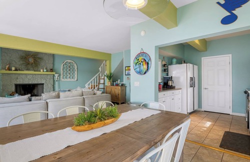 Lake of the Ozarks House | Lake Front- Great Fishing Deck-Hot Tub- Margaritaville-Large Home