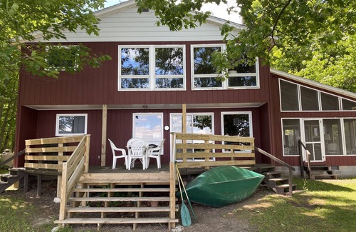 Sackets Harbor Cottage | Lake Front Historic Sackets Harbor.