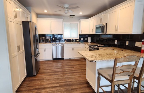 Linn Creek House | Lake Front House ~ Private Dock/Hot Tub/Game Room/Beach