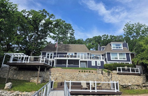 Linn Creek House | Lake Front House ~ Private Dock/Hot Tub/Game Room/Beach
