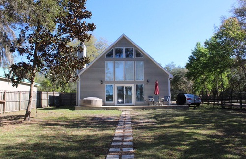 Interlachen House | Lake front house w/hot tub, fire pit, kayaks and lake access