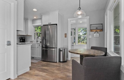 Winneconne House | LAKE FRONT! Kayaks|Paddleboards