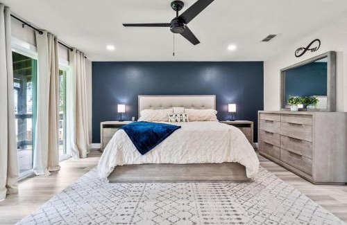 Lone Star House | Lake Front Luxury Fire Pit, Boat Ramp, Grill