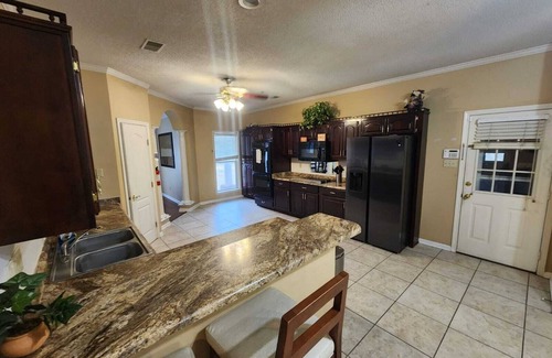 Southaven House | Lake Front Luxury Mansion with King beds, garden and pool