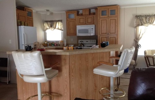 Porum House | Lake front property.! Great for fishing, skiing,jet skiing, swimming , relaxing