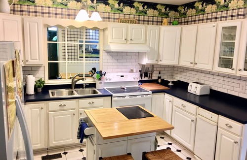 Eddyville House | Lake Front Property on the main channel of Barkley Lake-Private Paradise
