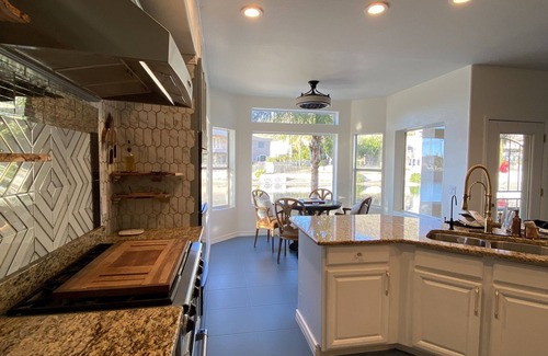 Arrowhead Lakes House | Lake Front Property with Mountain Views