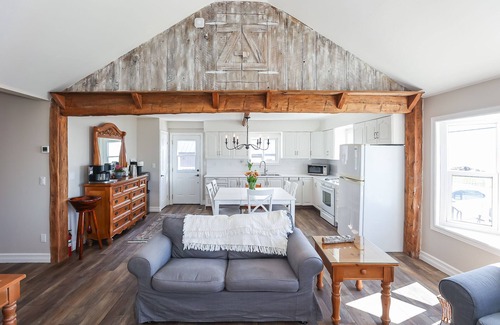 Lowbanks House | Lake Front Retreat with boat access and private beach