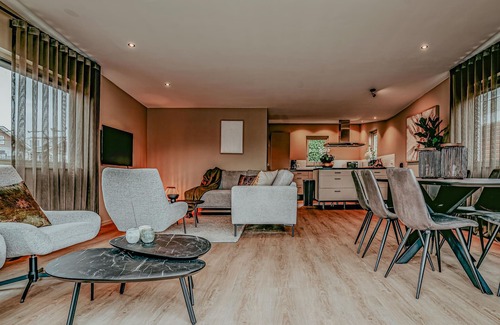 Municipality of Uitgeest Boat Rental | Lake front ship in Uitgeest with WiFi