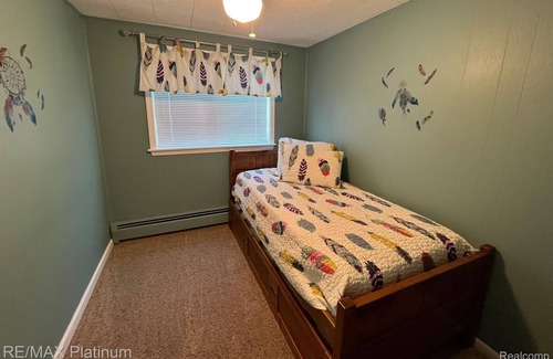 Putnam Township House | Lake Front Sunset Bay Cottage on Patterson Chain of 7 Lakes 3BR, 1BA