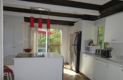Esterel House | Lake front warm and relaxing country home.