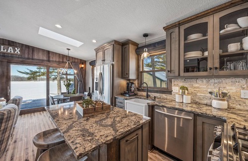 Garrison House | Lake Front With Beautiful Sunsets!