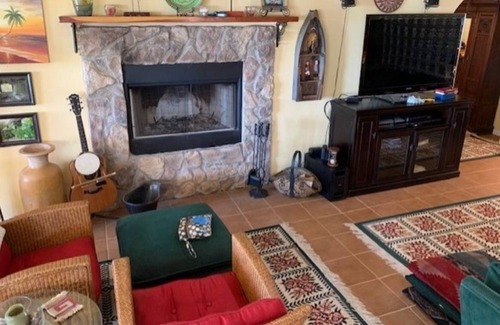 Broaddus House | Lake Frontage, boat ramp 5 minutes at Whippoorwill Cove from The Villa